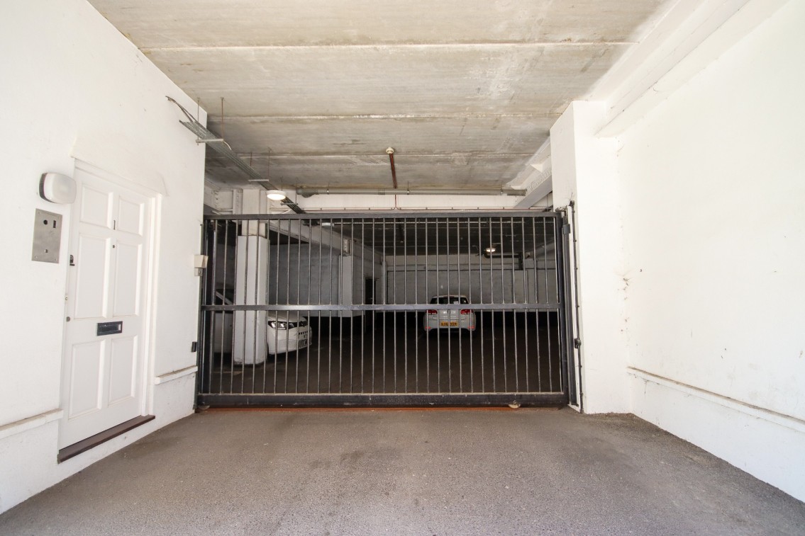 Images for Town Centre with Gated Parking, Maidenhead EAID:BMHCC BID:maidenhead