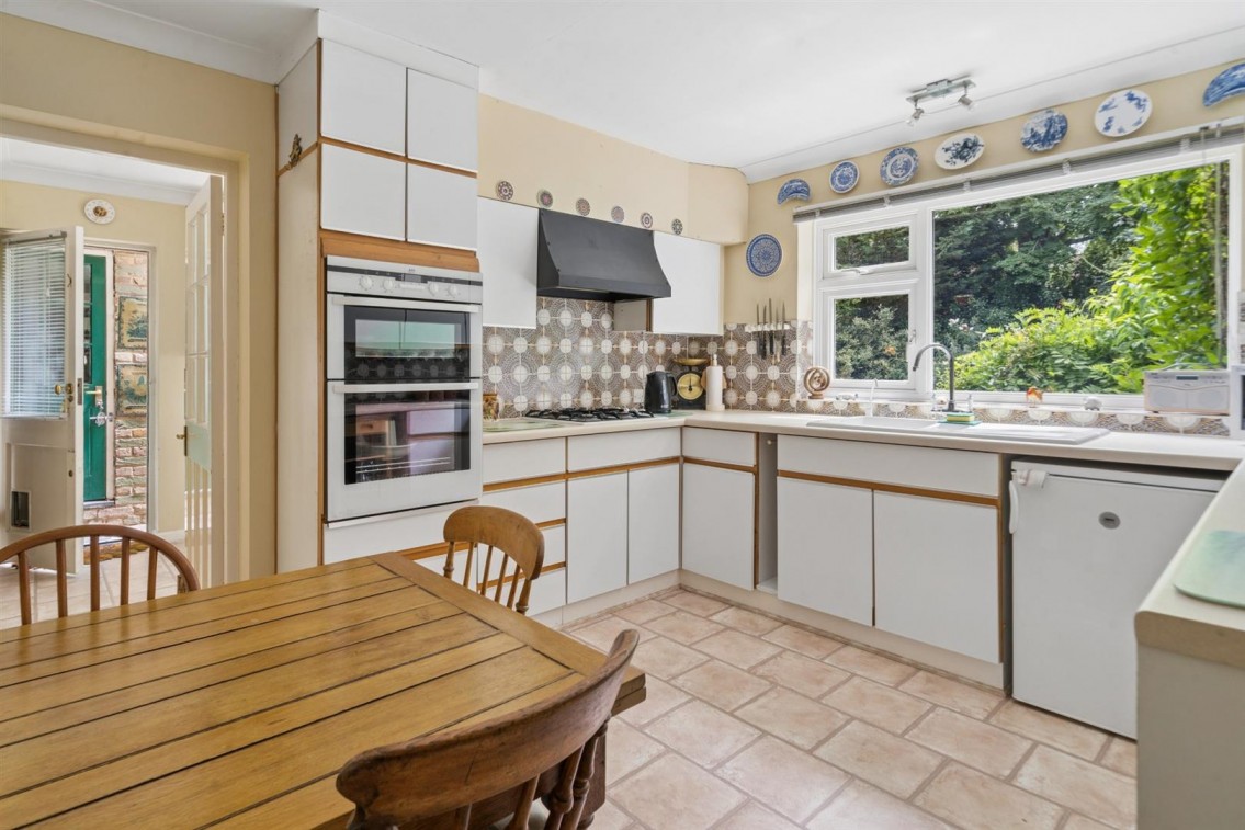 Images for Newlands Drive, Maidenhead EAID:BraxtonAPI BID:1