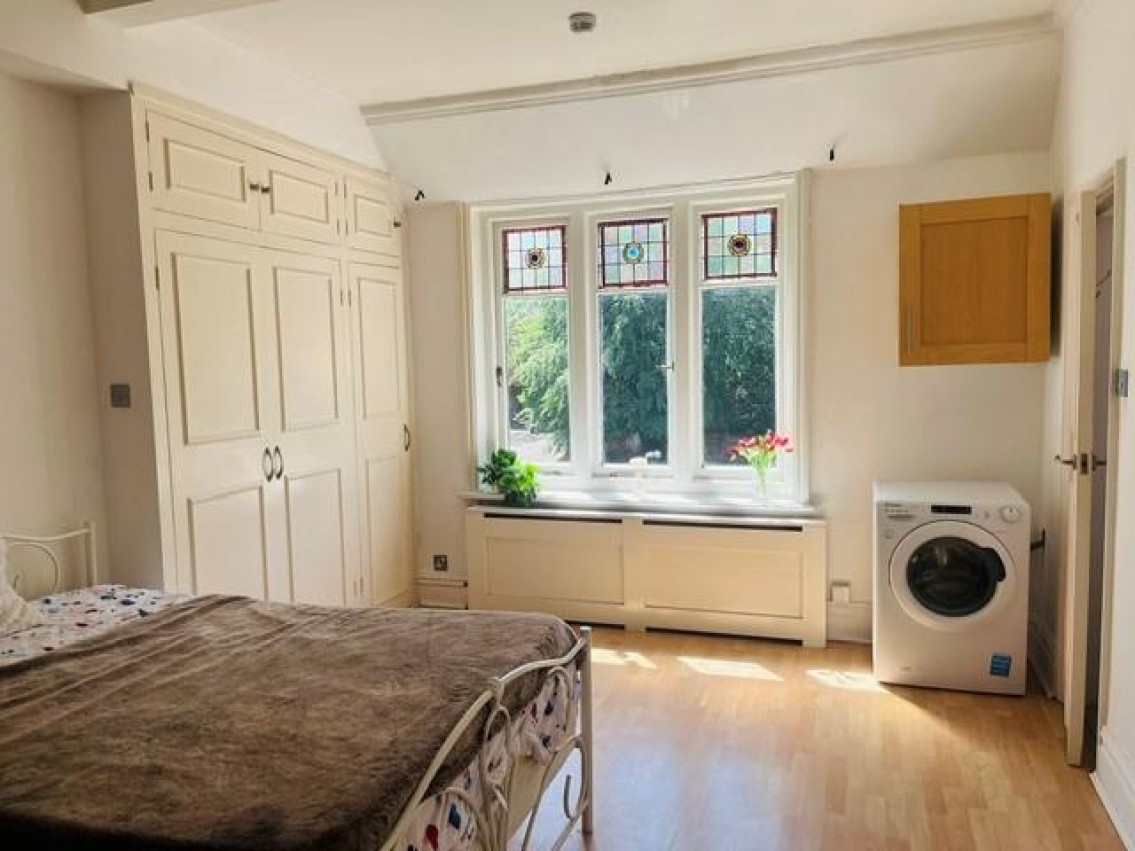 Images for Close To Town, Maidenhead, Berkshire EAID:BraxtonAPI BID:1
