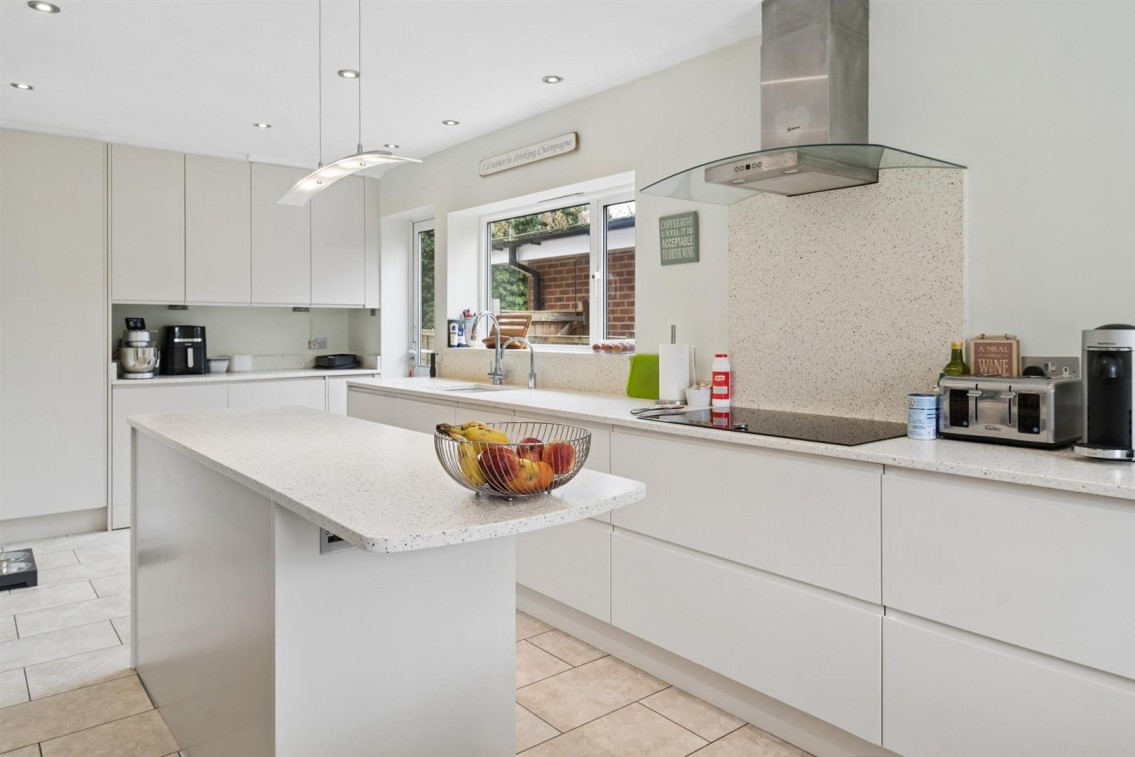 Images for White Waltham, Maidenhead EAID:BraxtonAPI BID:1
