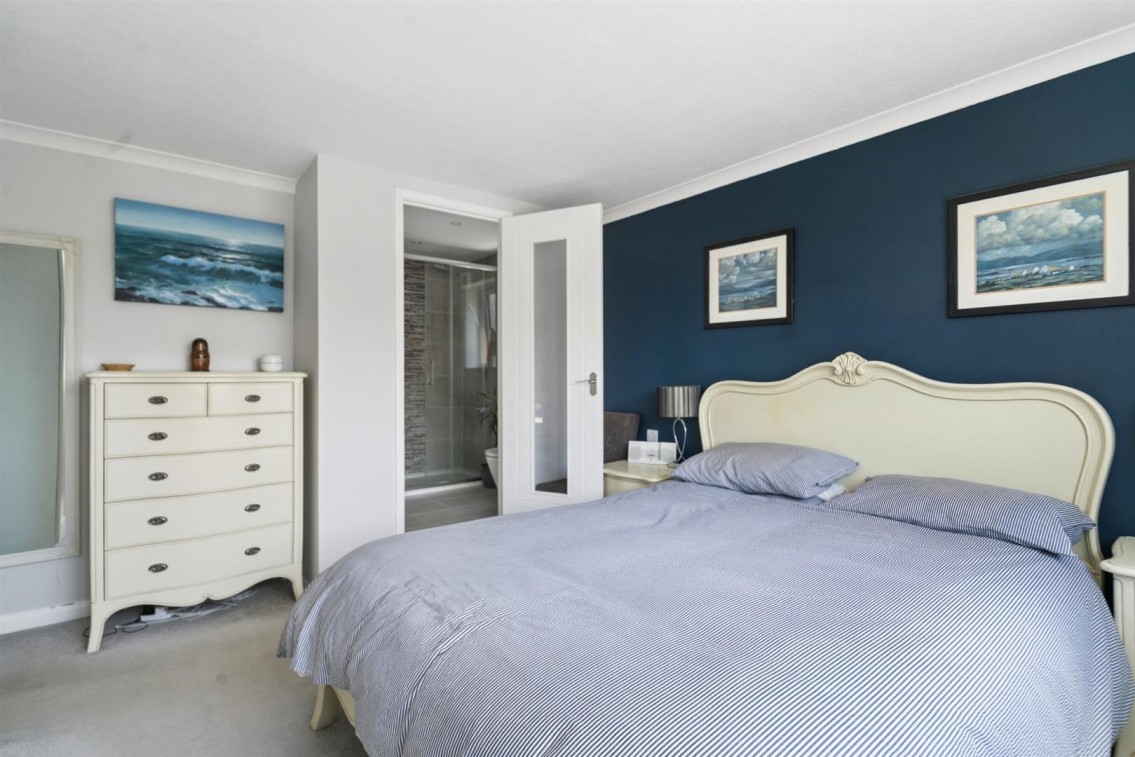 Images for Springfield Park, Holyport EAID:BraxtonAPI BID:1