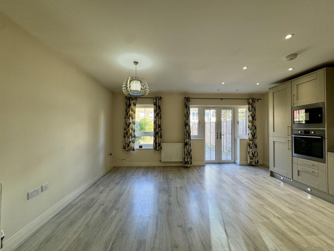 Images for Brambling Way, Maidenhead, Berkshire EAID:BraxtonAPI BID:2