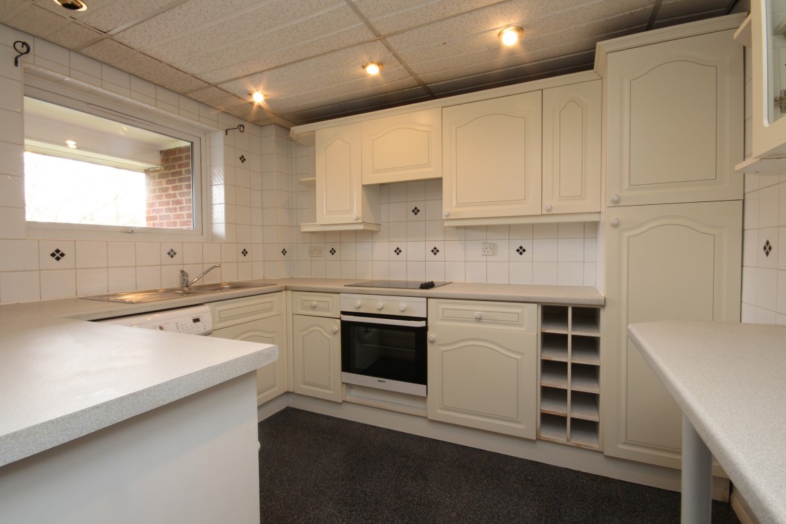 Images for Ray Park Road Maidenhead Berkshire EAID:BMHCC BID:maidenhead