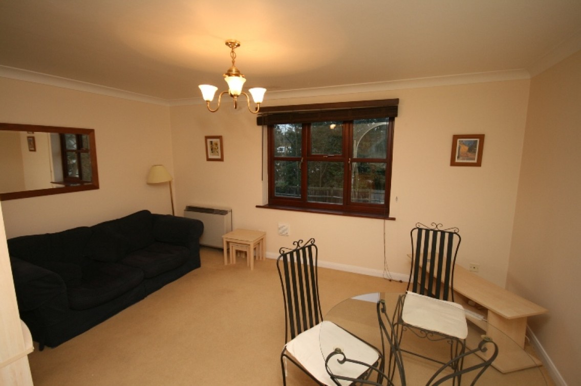 Images for Oldfield Road MAIDENHEAD Berkshire EAID:BMHCC BID:maidenhead