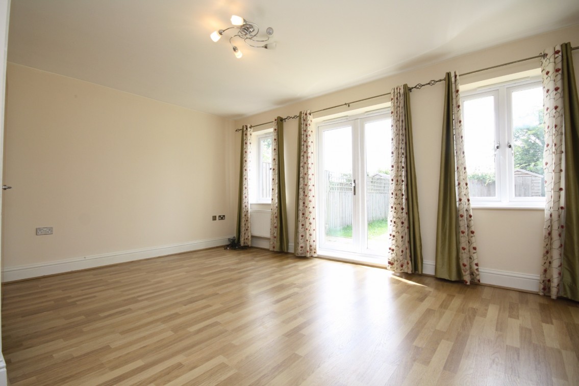 Images for Willow Close MAIDENHEAD Berkshire EAID:BMHCC BID:maidenhead