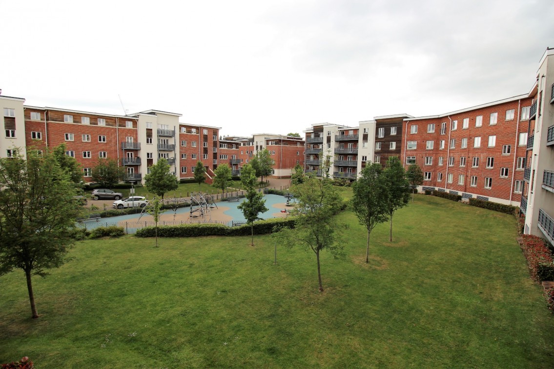 Images for Kingsquarter Maidenhead Berkshire EAID:BMHCC BID:maidenhead