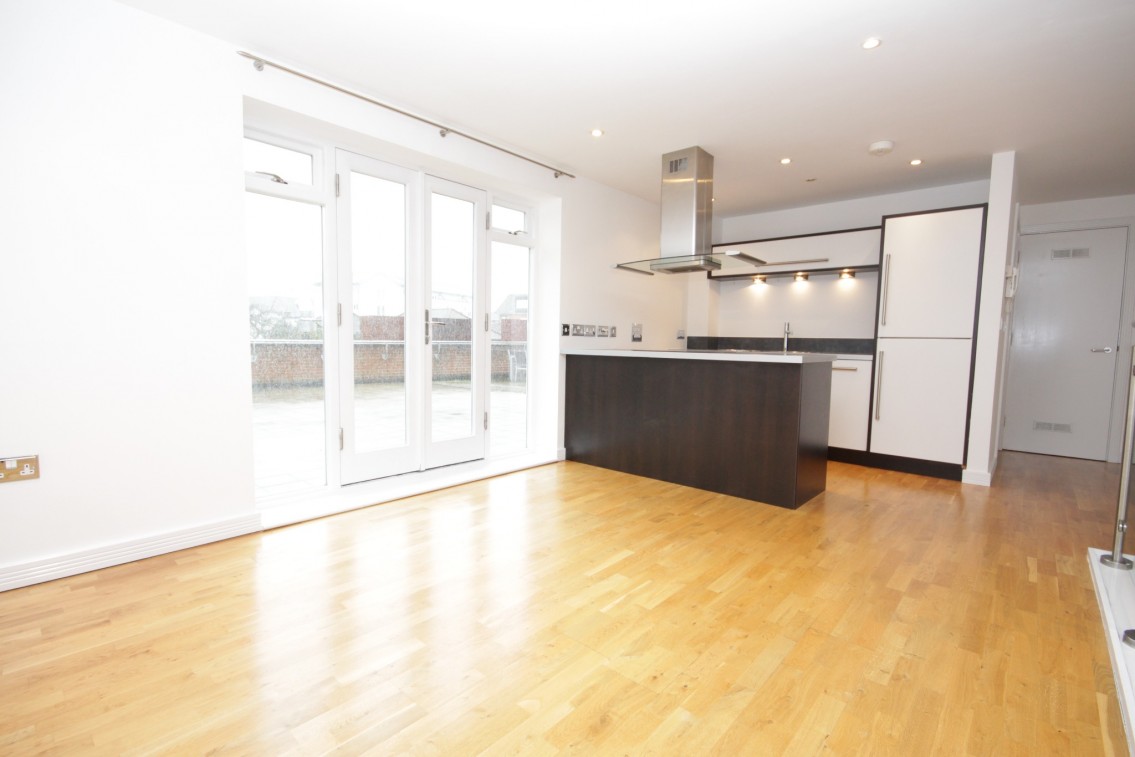 Images for Crown Lane Maidenhead Berkshire EAID:BMHCC BID:maidenhead