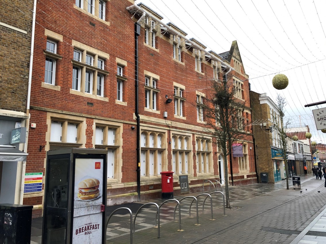 Images for The Old Post Office, Maidenhead, Berkshire EAID:BMHCC BID:maidenhead