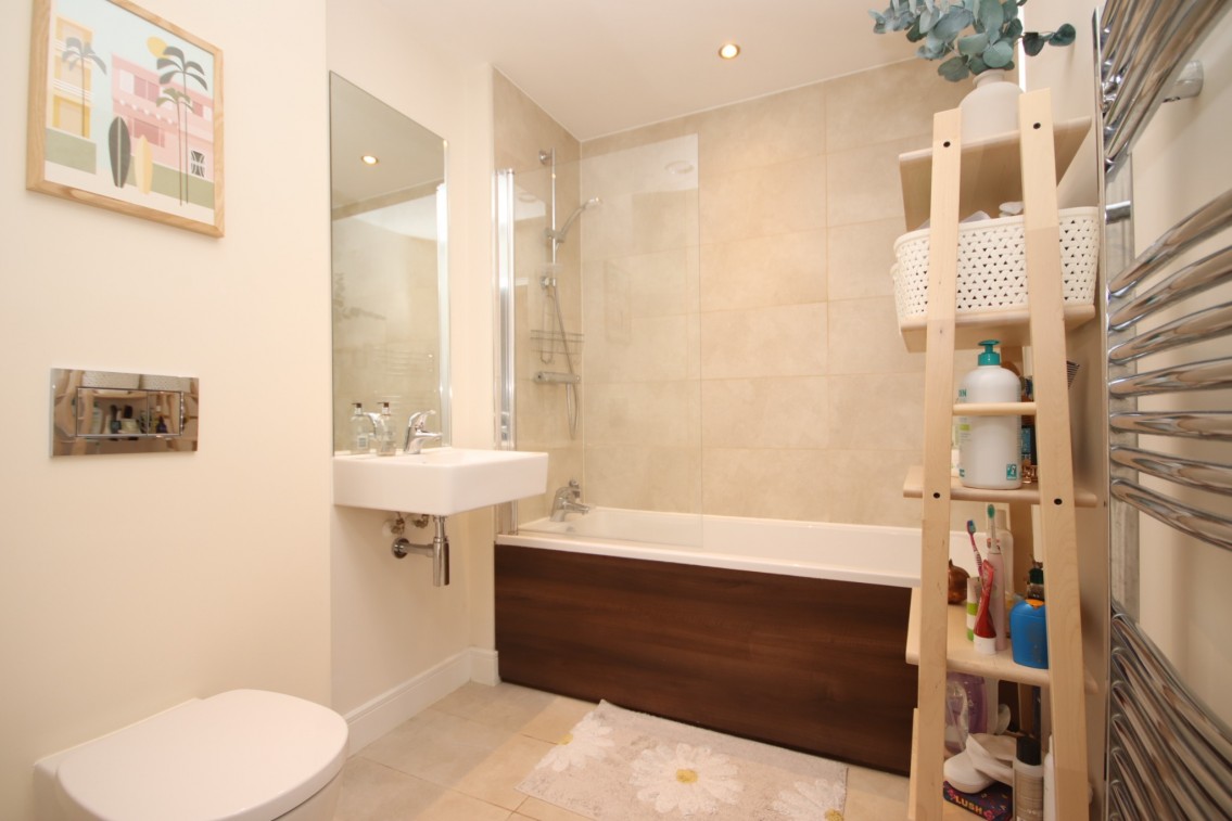 Images for Close To Station, Maidenhead EAID:BMHCC BID:maidenhead
