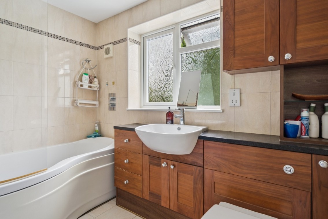 Images for OLDFIELD CATCHMENT - Bray Road, Maidenhead EAID:BMHCC BID:maidenhead