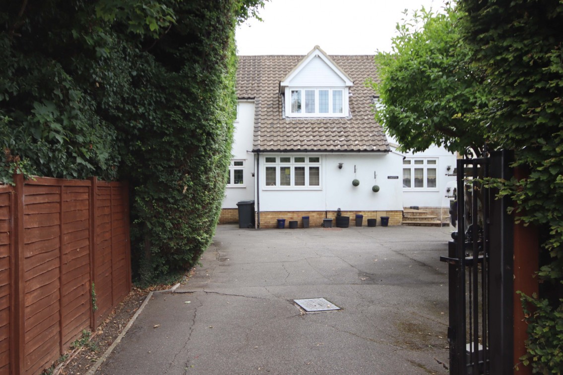 Images for OLDFIELD CATCHMENT - Bray Road, Maidenhead EAID:BMHCC BID:maidenhead