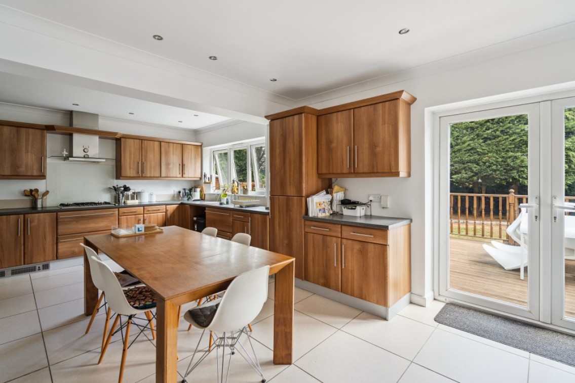 Images for OLDFIELD CATCHMENT - Bray Road, Maidenhead EAID:BMHCC BID:maidenhead