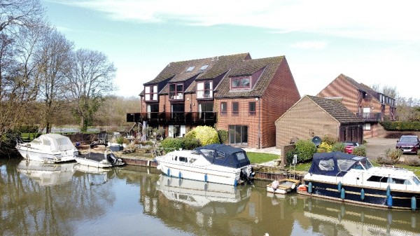 Temple Mill Island, Marlow - EAID:BMHCC, BID:maidenhead