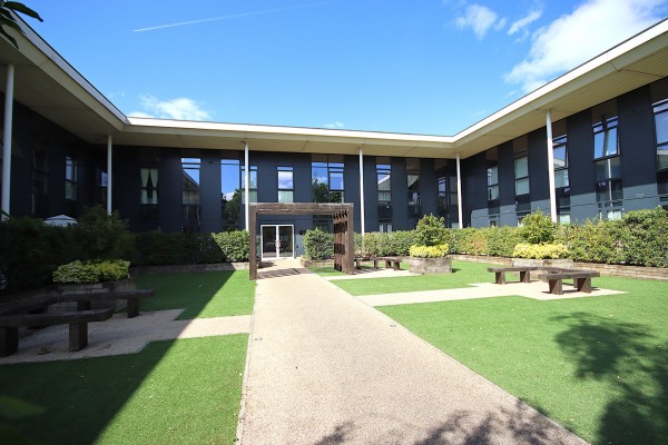 Walking Distance To Town & Station, Maidenhead - EAID:BMHCC, BID:maidenhead