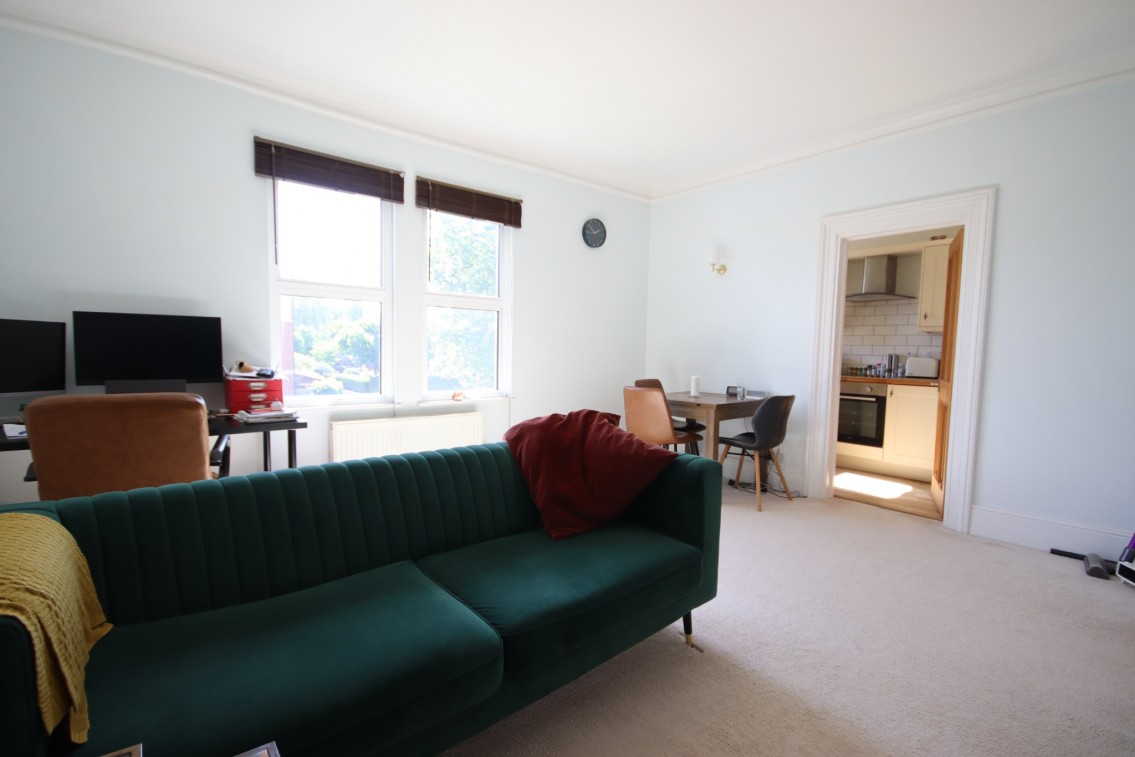 Images for Close to town, Maidenhead EAID:BMHCC BID:maidenhead