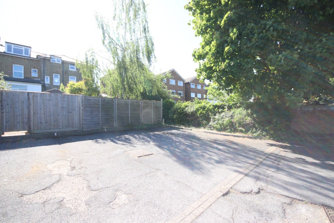 Images for Close to town, Maidenhead EAID:BMHCC BID:maidenhead