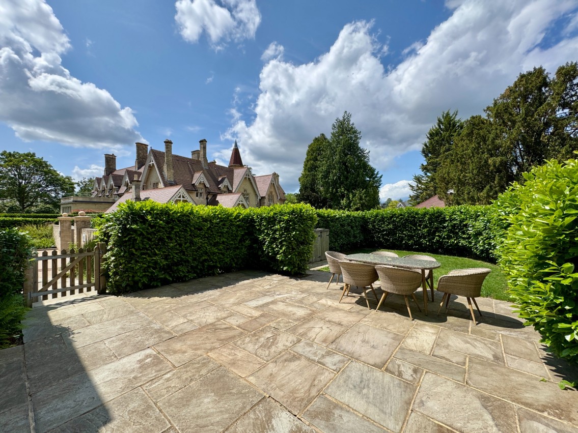 Images for Glen Island, Taplow, Buckinghamshire EAID:BMHCC BID:maidenhead