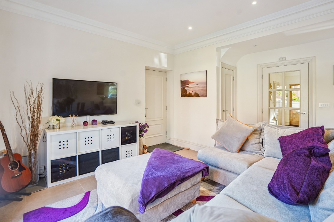 Images for Taplow, Maidenhead EAID:BMHCC BID:maidenhead