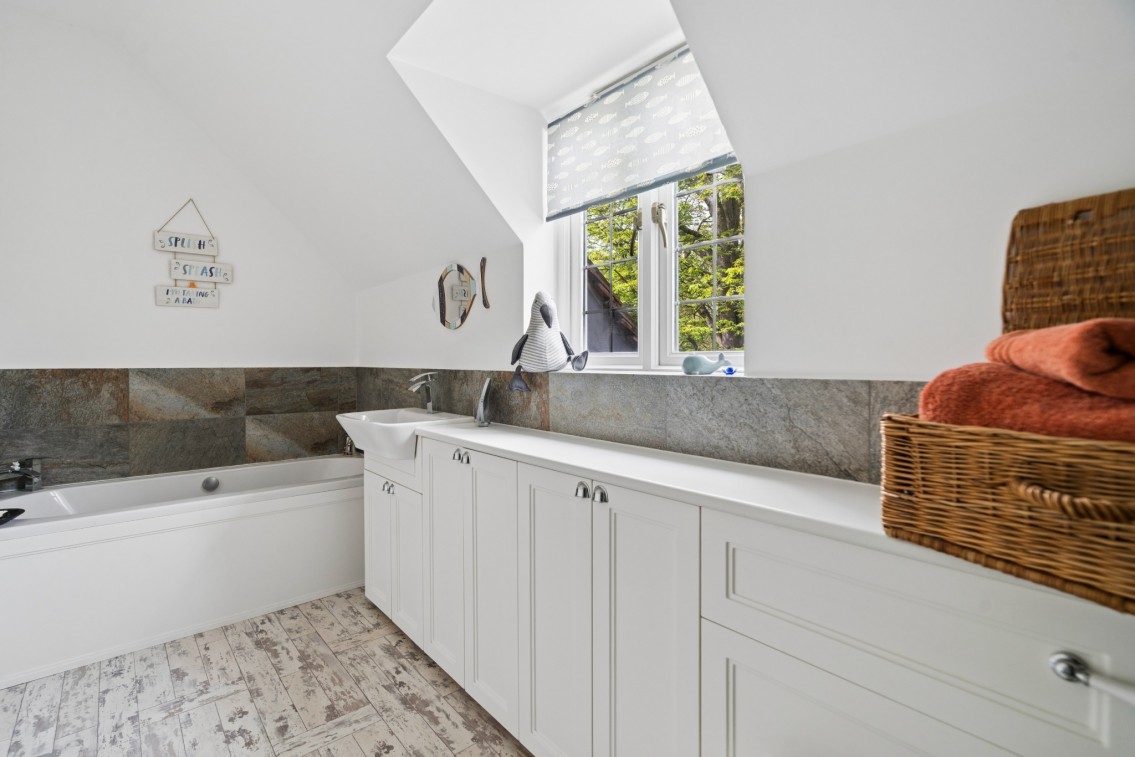 Images for Bray Village, Maidenhead EAID:BMHCC BID:maidenhead