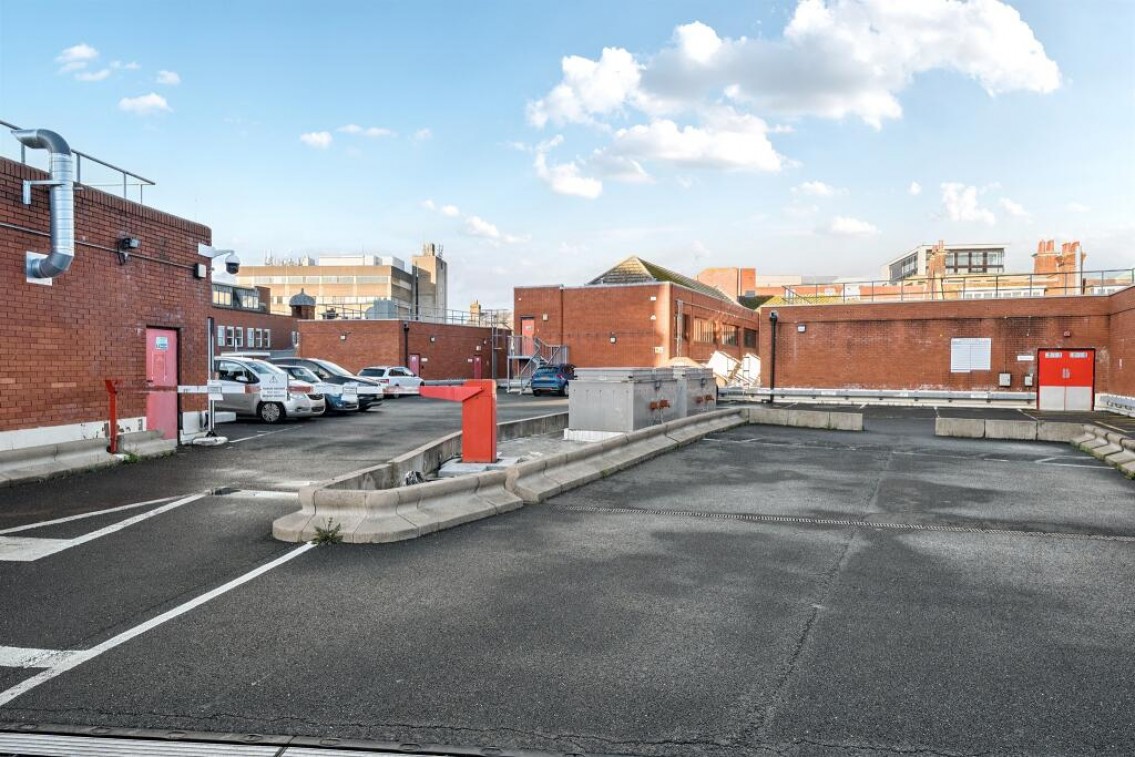 Images for Brock House, High Street, Maidenhead EAID:BMHCC BID:maidenhead
